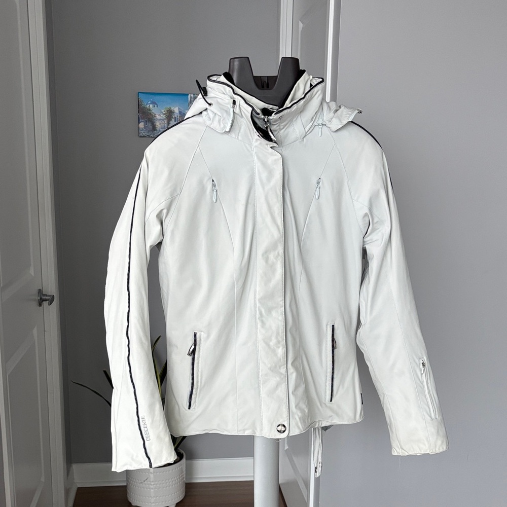 Descente Women's White Ski Jacket